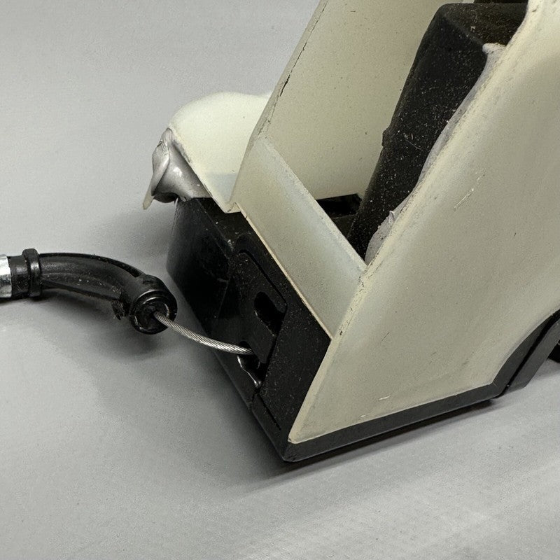 1084917-00-D TESLA MODEL X DOOR LATCH RIGHT FRONT 2016 2017 2018 2019 2020 OEM 1084917-00-D