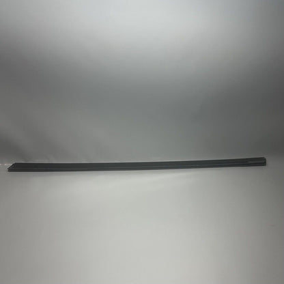 1495711-00-D TESLA MODEL Y DOOR WINDOW MOLDING RIGHT FRONT 2020 2021 22 2023 OEM 1495711-00-D