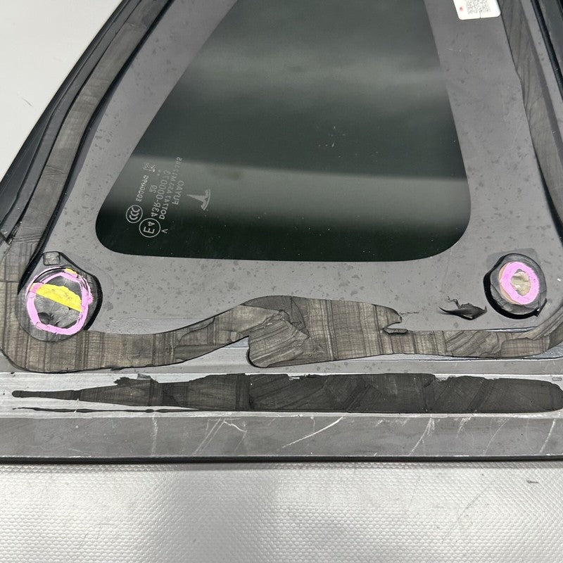 1495740-00-E TESLA MODEL Y QUARTER GLASS LEFT REAR 2020 2021 2022 2023 OEM 1495740-00-E