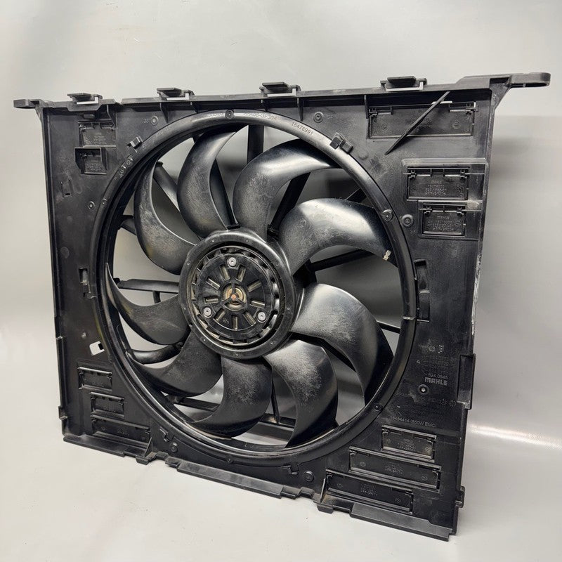 BMW 530 RADIATOR FAN 540 2016 2017 2018 2019 2020 OEM 8619626