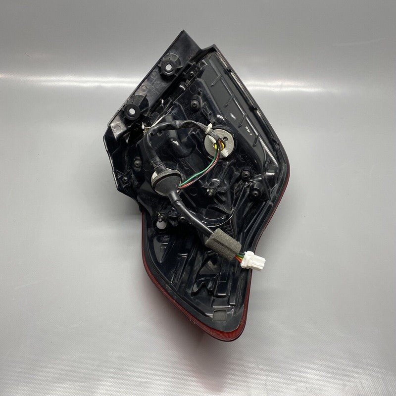 KIA FORTE TAIL LIGHT RIGHT PASSENGER SIDE 92402-A7 2014 2015 2016 2017