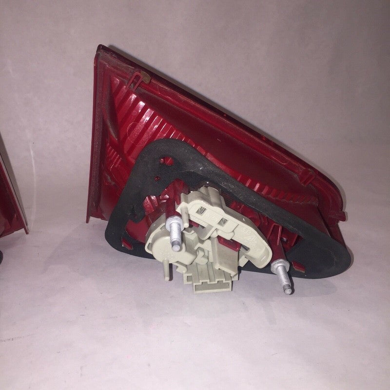 8T0945093 AUDI A5 LEFT AND RIGHT SIDE INNER TAIL LIGHTS 2008 2009 2010 2011 2012 OEM