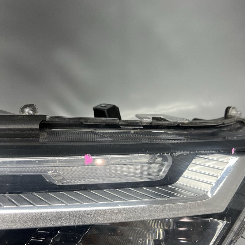 RAV 4 TOYOTA RAV 4 HEADLIGHT RIGHT PASSENGER 2022 2023 2024 OEM 