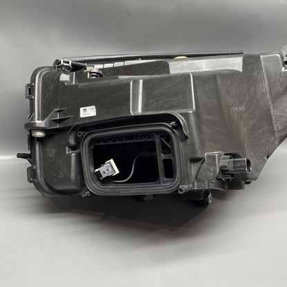 A2539067401 MERCEDES BENZ GLC300 HEADLIGHT RIGHT PASSENGER A2539067401 2020 2021 2022 LED