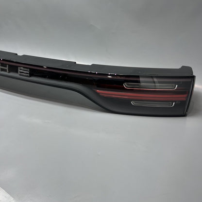 9Y0945081Q PORSCHE CAYENNE TAIL LIGHT CENTER TRUNK 2019 2020 2021 LED OEM 9Y0945081Q