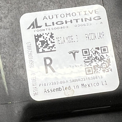 1077392-00-F TESLA MODEL 3 FOG LIGHT RIGHT PASSENGER 2017 18 19 20 21 2022 OEM 1077392-00-F