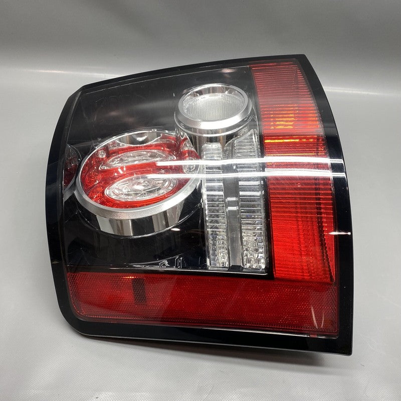 A056008 RANGE ROVER SPORT TAIL LIGHT LEFT DRIVER SIDE A056008 2010 2011 OEM