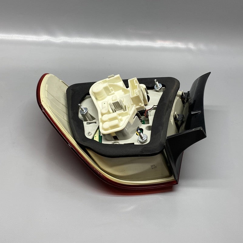 7154157 BMW 328 TAIL LIGHT LEFT DRIVER 7154157 2009 2010 2011 SEDAN LED OEM