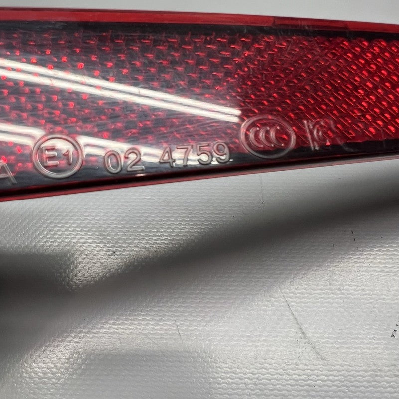 1077407 TESLA MODEL 3 REAR BUMPER REFLECTOR RIGHT PASSENGER 2016 2017 2018 2019 2020 OEM