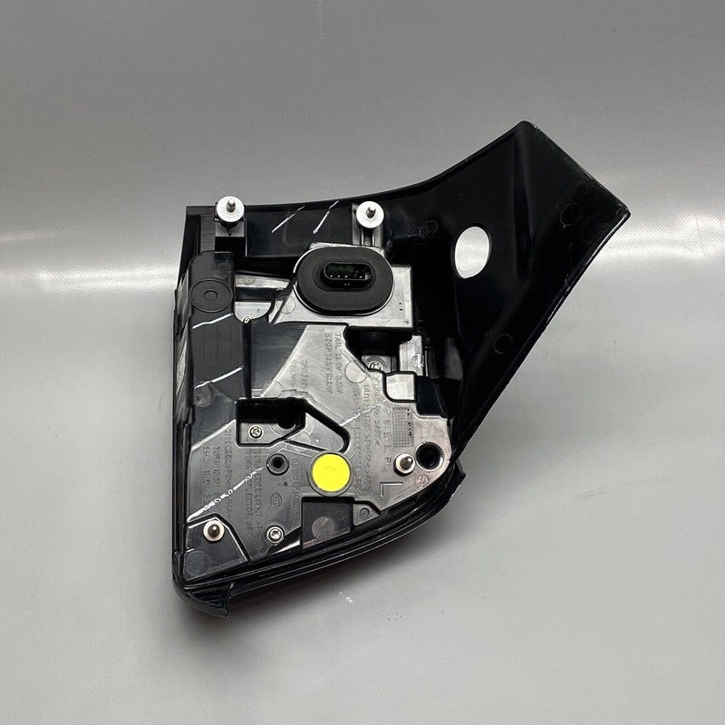 1502086-00-D TESLA MODEL Y TAIL LIGHT LEFT DRIVER 2020 2021 2022 2023 LED OEM 1502086-00-D