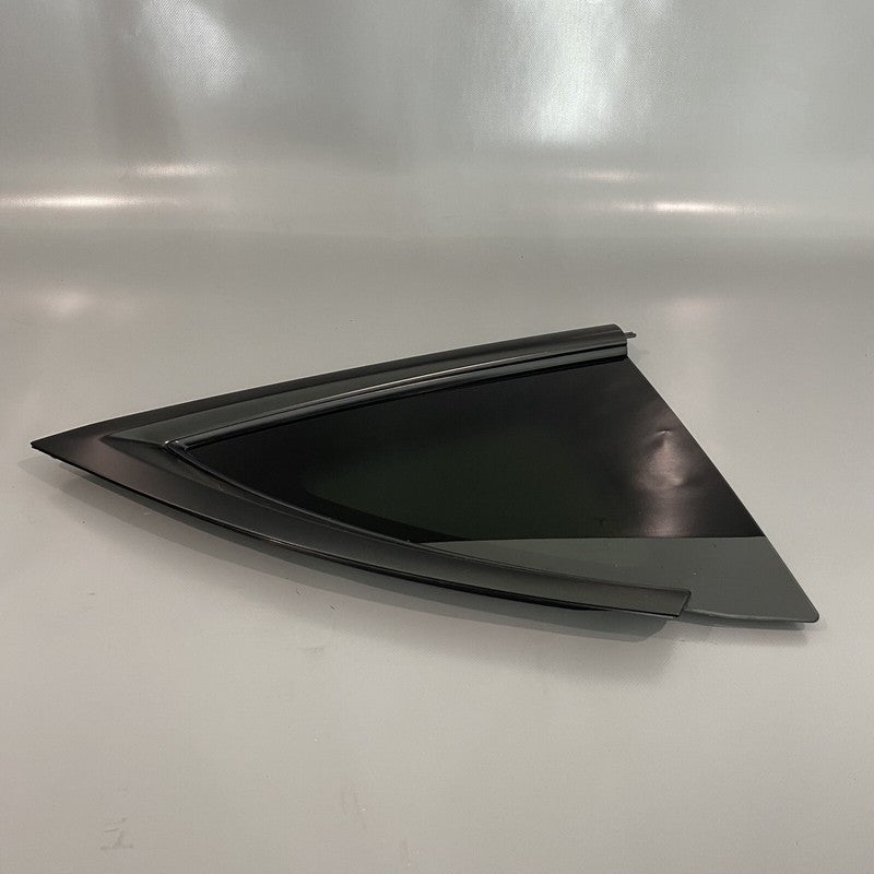 1495741-00-E TESLA MODEL Y QUARTER GLASS RIGHT REAR 1495741-00-E 2020 2021 2022 OEM