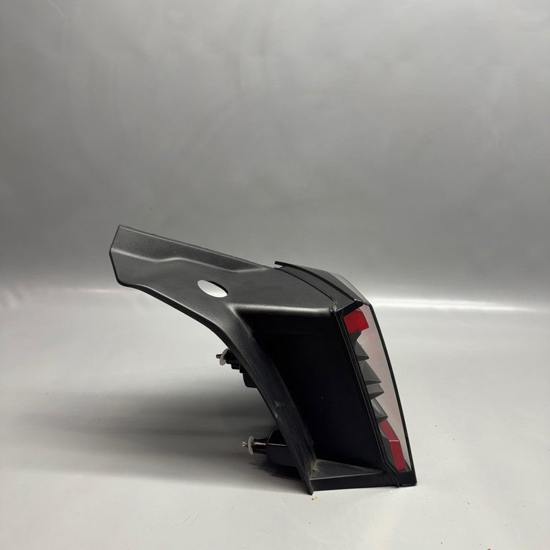 TESLA MODEL Y TAIL LIGHT RIGHT PASSENGER 2020 2021 2022 2023 2024 OEM