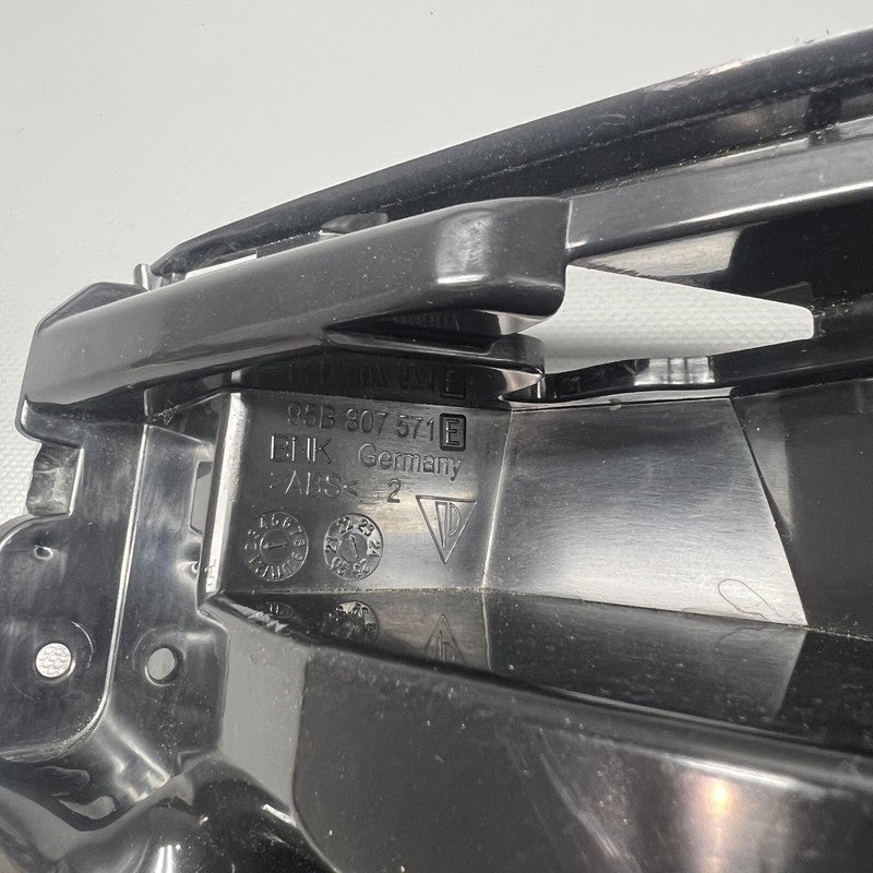 95B807571E PORSCHE MACAN REAR BUMPER LEFT MOUNT BRACKET 2016 17 18 19 20 21 22 2023 OEM