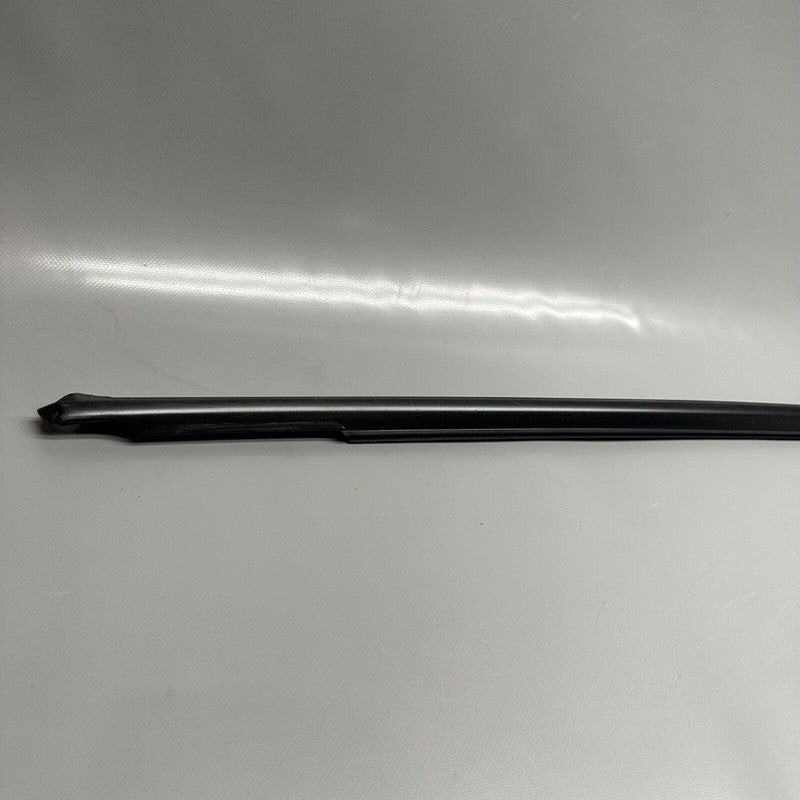 99153708601 PORSCHE 911 CAYMAN 718 DOOR MOLDING RIGHT FRONT 2017-2023 OEM 99153708601