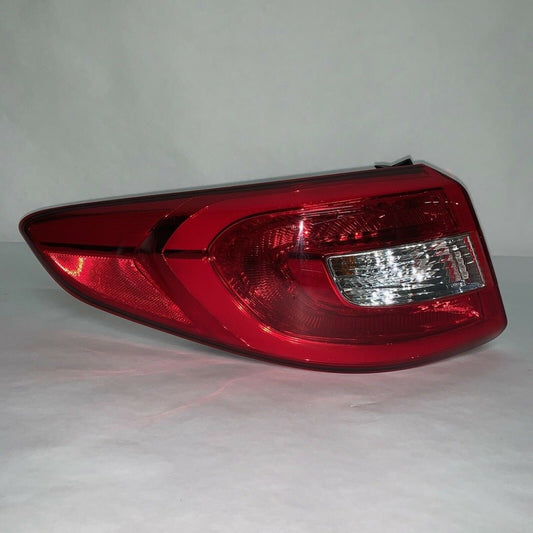 92401-C2000 HYUNDAI SONATA TAIL LIGHT LEFT DRIVER SIDE 2015 2016 OEM 92401-C2000