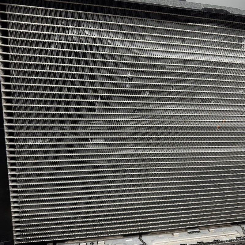 BMW 328I 340 430 RADIATOR 2016 2017 2018 2019 2020 OEM 8641947
