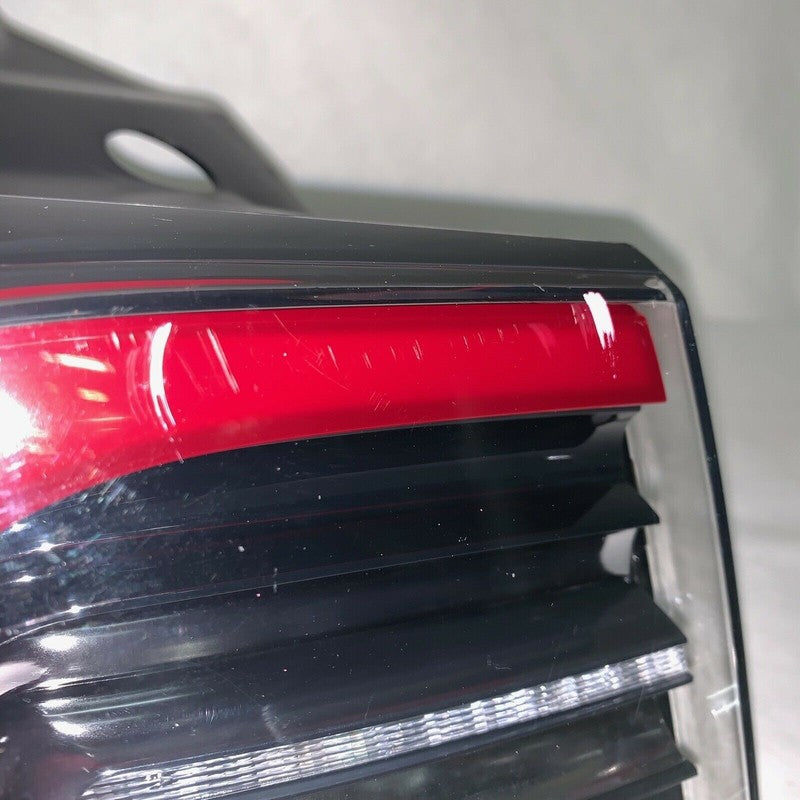 1077397-90-E TESLA MODEL 3 TAIL LIGHT LEFT DRIVER 1077397-90-E 2017 2018 2019 OEM