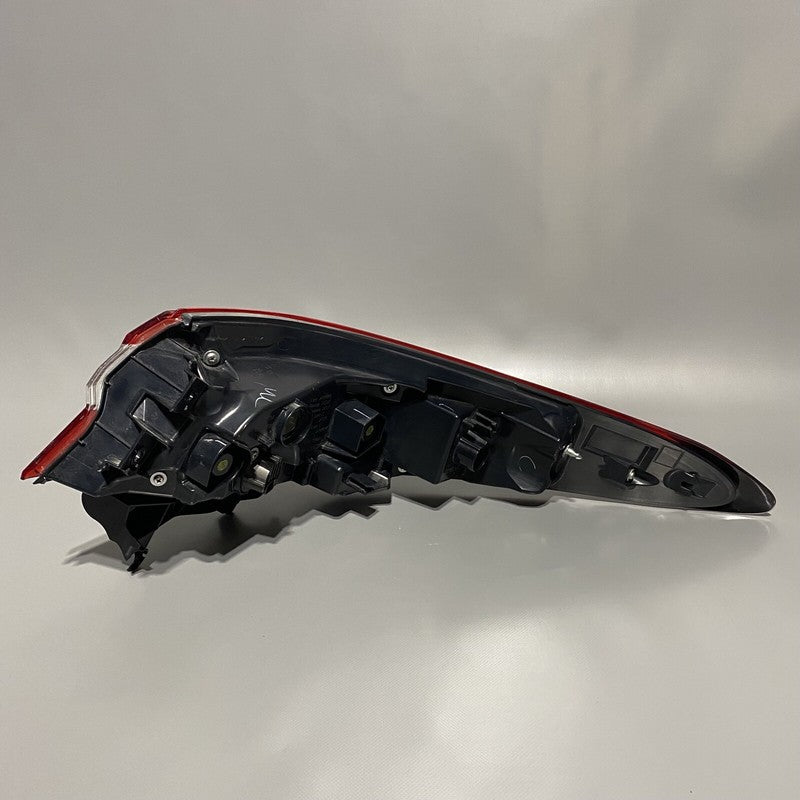 TOYOTA CAMRY TAIL LIGHT LEFT DRIVER SIDE 2018 2019 2020 OEM