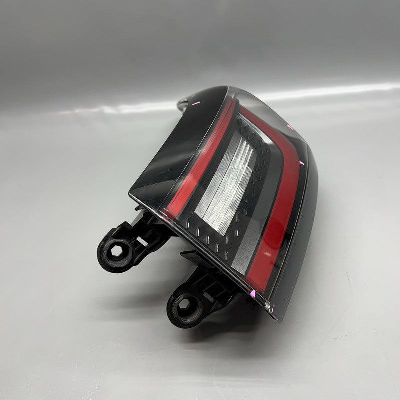ID4 VOLKSWAGEN ID4 TAIL LIGHT RIGHT PASSENGER 2023 2024 OEM 