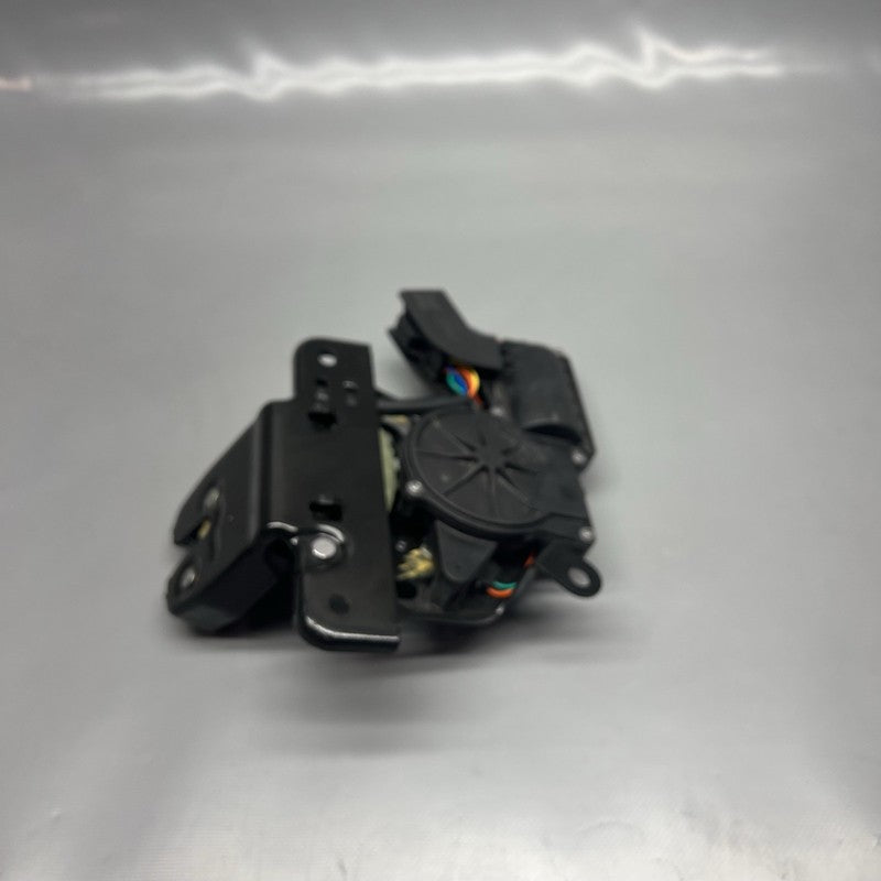 1500604-00-B TESLA MODEL 3 Y LIFTGATE CINCH LATCH 2018 2019 2020 2021 2022 2023 OEM 