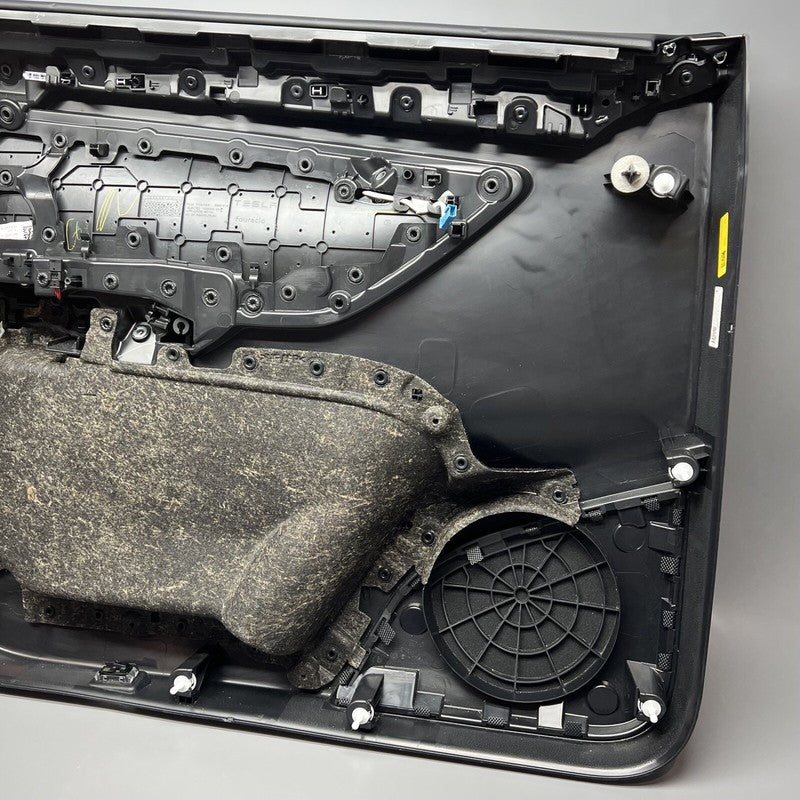 1997295-00-E TESLA MODEL Y DOOR PANEL RIGHT FRONT 2020 2021 2022 2023 OEM 1997295-00-E