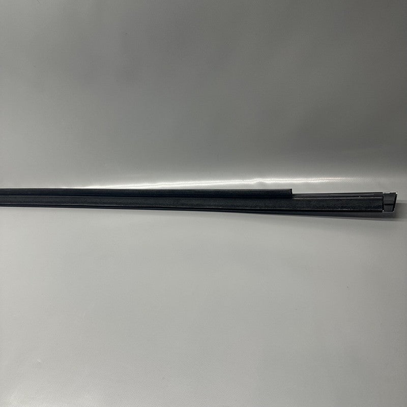 1032168-00-D TESLA MODEL X DOOR WINDOW MOLDING RIGHT REAR 2016 17 18 19 2020 OEM 1032168-00-D