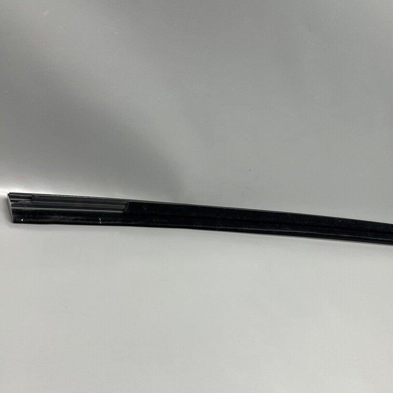 1080748-01-J TESLA MODEL 3 DOOR WINDOW MOLDING RIGHT REAR 2017 18 19 20 21 2022 1080748-01-J