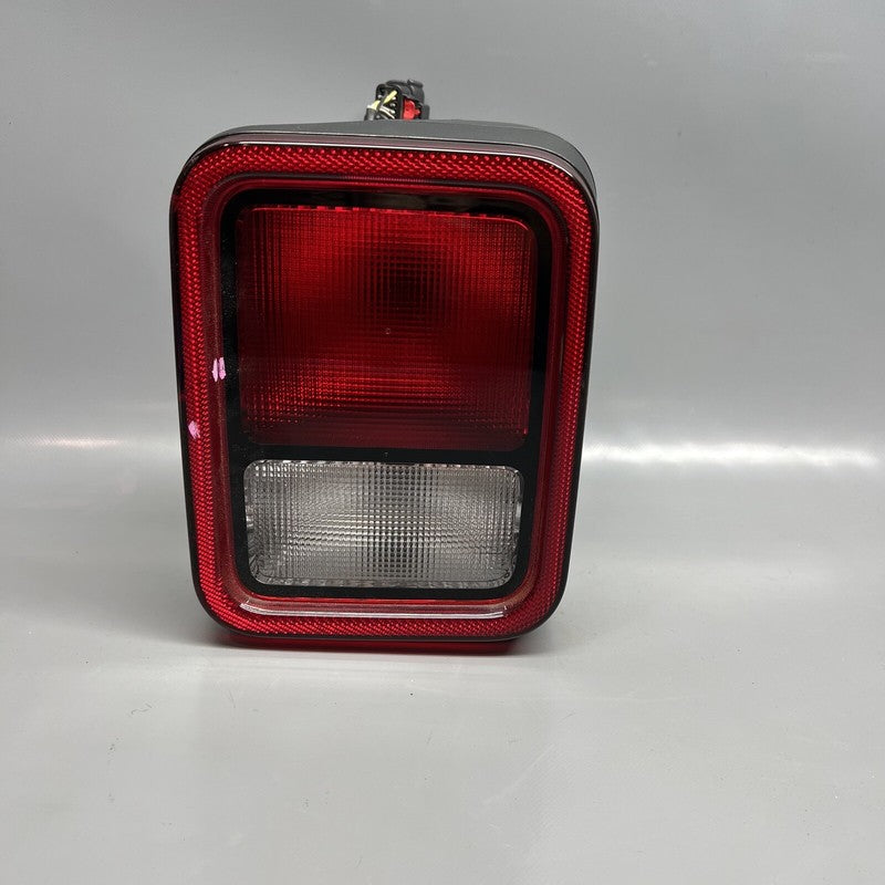 68336576AF JEEP GLADIATOR TAIL LIGHT RIGHT PASSENGER 2020 2021 2022 23 2024 OEM 68336576AF