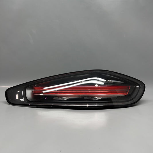 982945096N PORSCHE 718 BOXSTER CAYMAN TAIL LIGHT RIGHT PASSENGER 2019 2020 2021 2022 2023