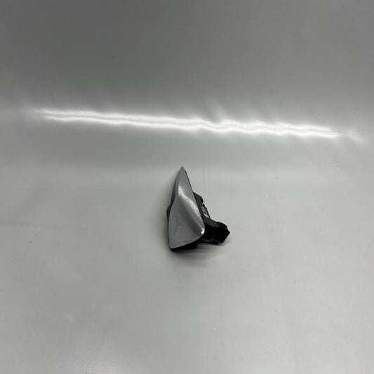 1642011-00-A TESLA MODEL Y FENDER CAMERA MARKER RIGHT 2020 2021 2022 2023 OEM 1642011-00-A