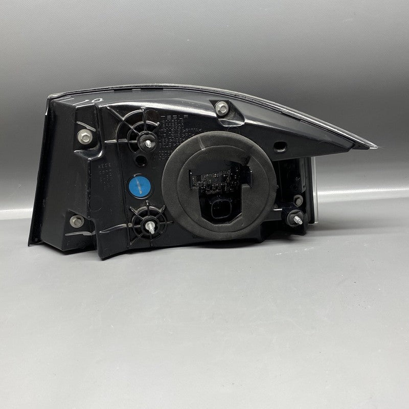 6005918-00-F TESLA MODEL S TAIL LIGHT LEFT DRIVER 6005918-00-F 2016 2017 2018 2019 2020 2021