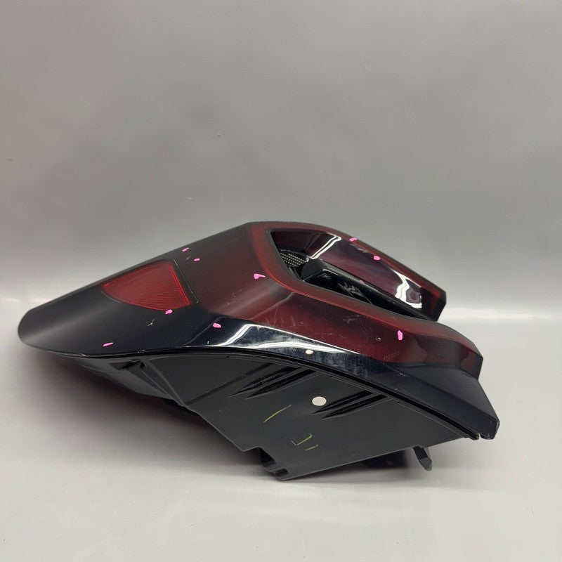 BMW X3 TAIL LIGHT LEFT DRIVER 2022 2023 2024 LED OEM 3946304907