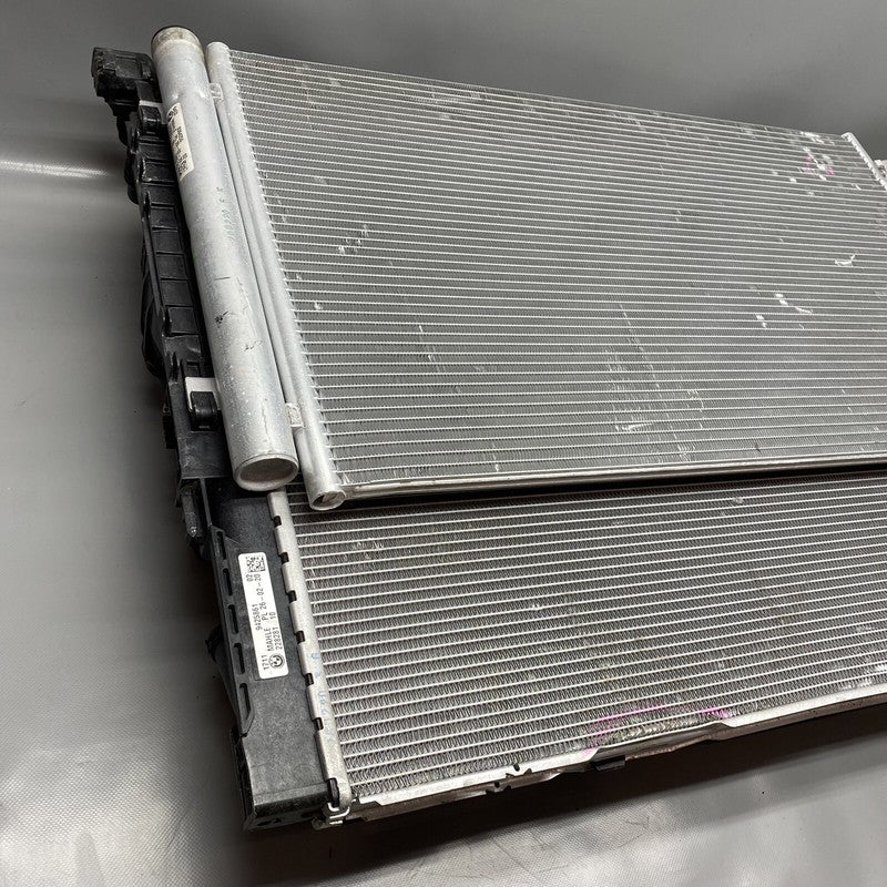 1742 7953398 BMW 850 RADIATOR M8 FAN CONDENSER 17427953398 2017 2018 2019 OEM