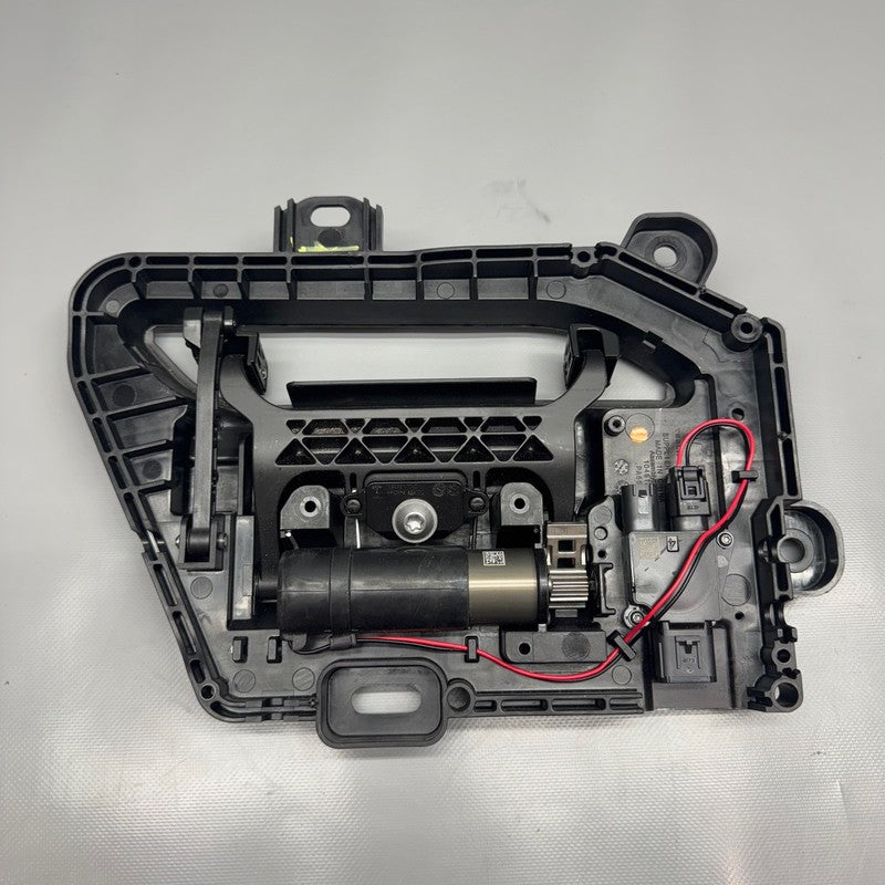 TESLA MODEL S DOOR HANDLE LEFT FRONT GEN2 2017 2018 2019 1046121-00-G