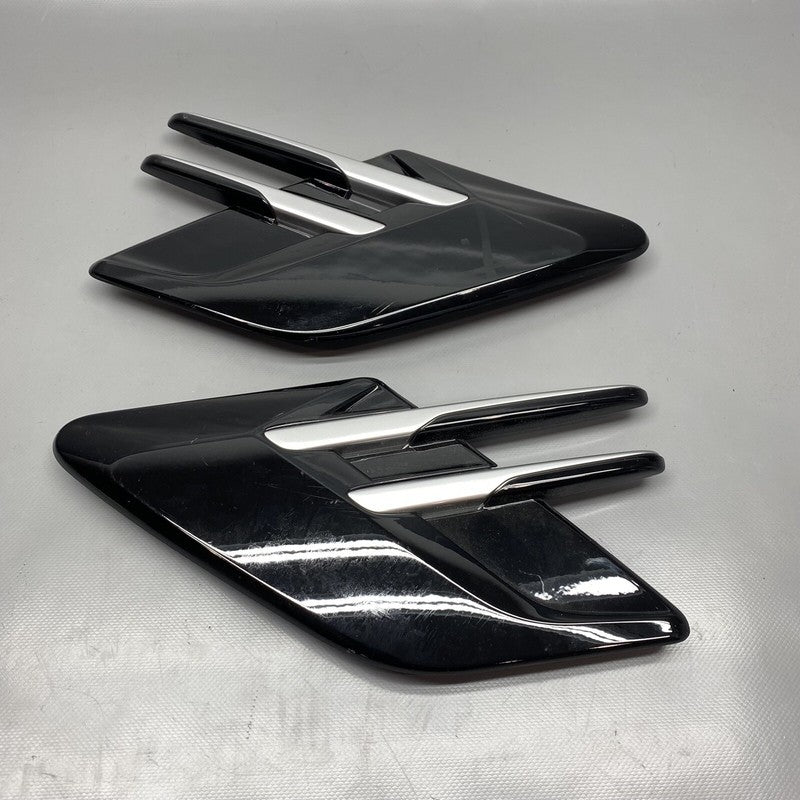 JK62-280B11-BE RANGE ROVER SPORT FENDER VENT GRILLE JK62-280B11-BE 2018 2019 2020 2021 2022 OEM