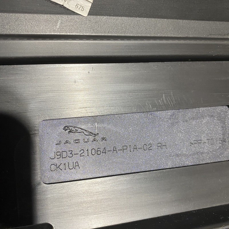 J9D3-21064-A JAGUAR I-PACE DOOR TRIM RIGHT FRONT J9D3-21064-A OEM 2019 2020 2021 
