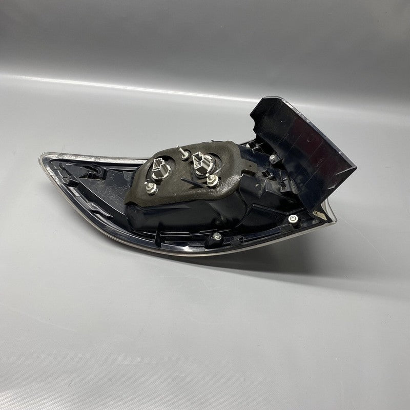 BBN751150 MAZDA 3 HATCHBACK TAIL LIGHT RIGHT PASSENGER BBN751150 2010 2011 2012 2013 OEM