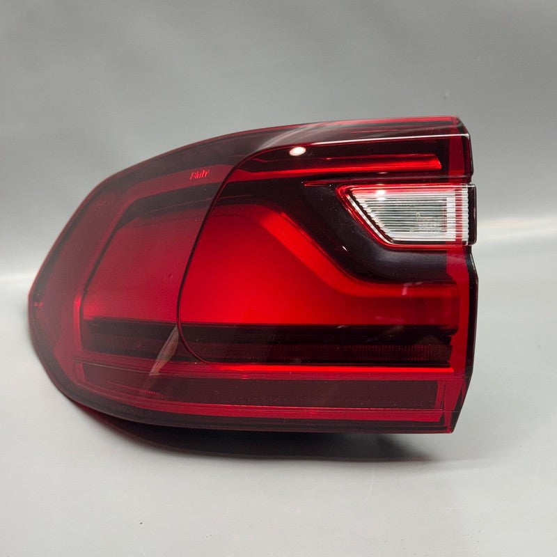 BMW X7 TAIL LIGHT LEFT DRIVER 2019 2020 2021 2022 OEM H35A164A502