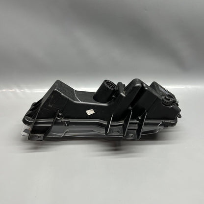 1077392-00-F TESLA MODEL 3 FOG LIGHT RIGHT PASSENGER 2017 18 19 20 21 2022 3 PIN 1077392-00-F