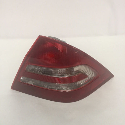 08-440-1917R-F MERCEDES BENZ C230 C320 TAIL LIGHT RIGHT PASSENGER 2001 2002 2003 2004 OEM