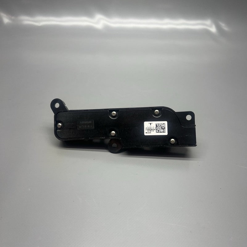 1551854-01-B TESLA MODEL Y SEAT SWITCH LEFT DRIVER 2020 2021 2022 2023 2024 1551854-01-B