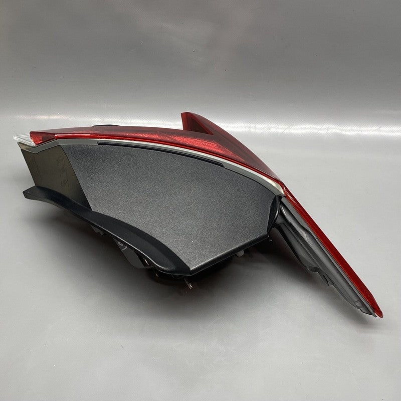 92401 AA020 HYUNDAI ELANTRA TAIL LIGHT LEFT DRIVER 2021 2022 OEM 92401AA020 DAMAGED