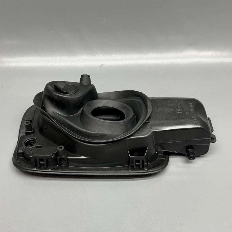 8V4809906 AUDI A3 SPORTBACK E-TRON FUEL POCKET 2016 2017 2018 OEM 8V4809906