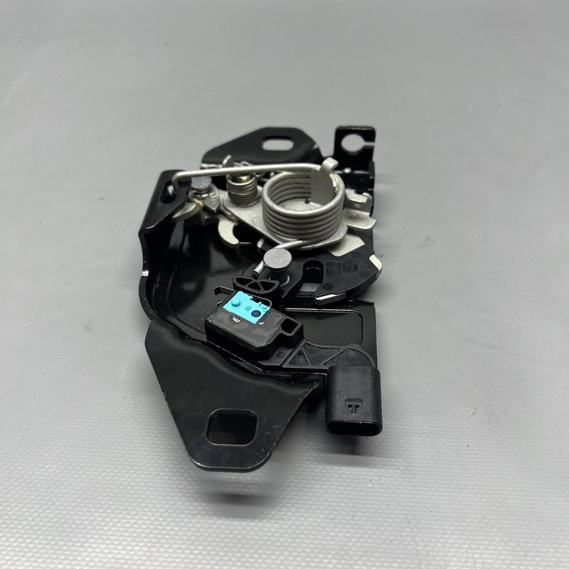 1500397-00-E TESLA MODEL Y LOCK LATCH 2020 2021 2022 2023 OEM 1500397-00-E