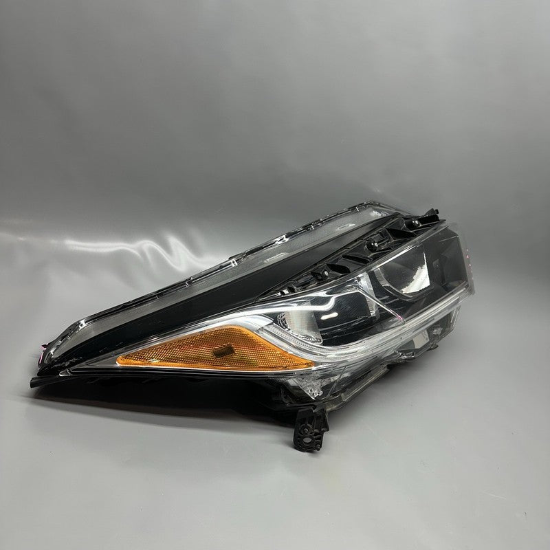 HONDA HR-V HEADLIGHT RIGHT PASSENGER 2019 2020 2021 2022 HALOGEN OEM 