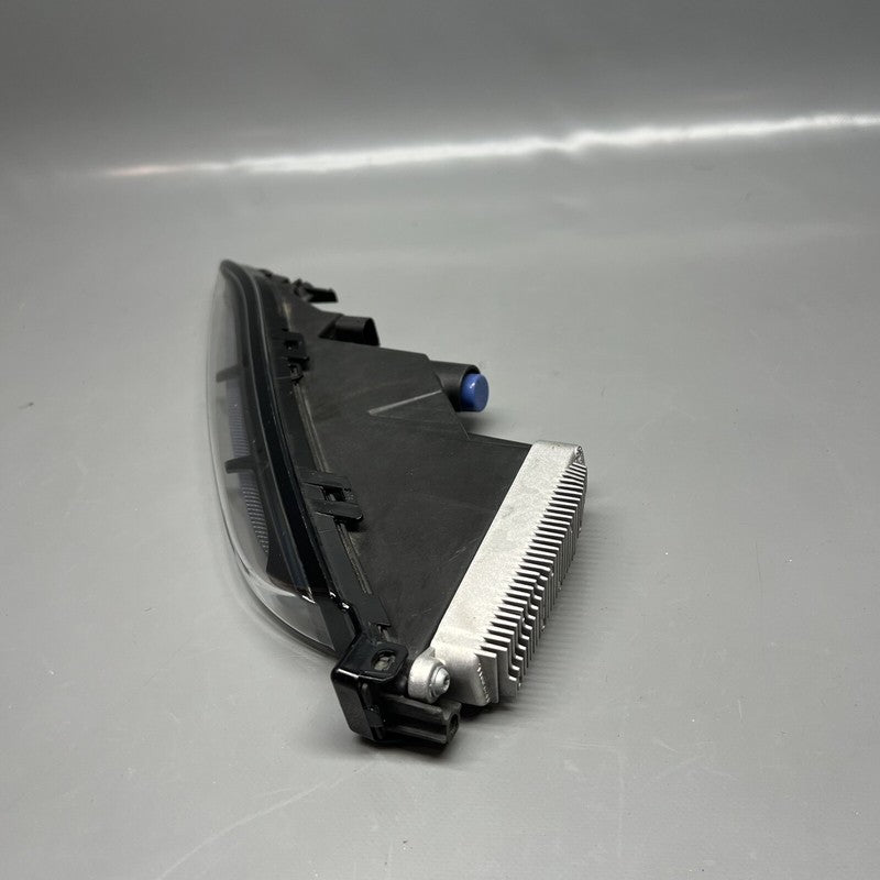 95B953081B PORSCHE MACAN RUN SIGNAL LIGHT LEFT DRIVER 2019 2020 2021 2022 OEM 95B953081B