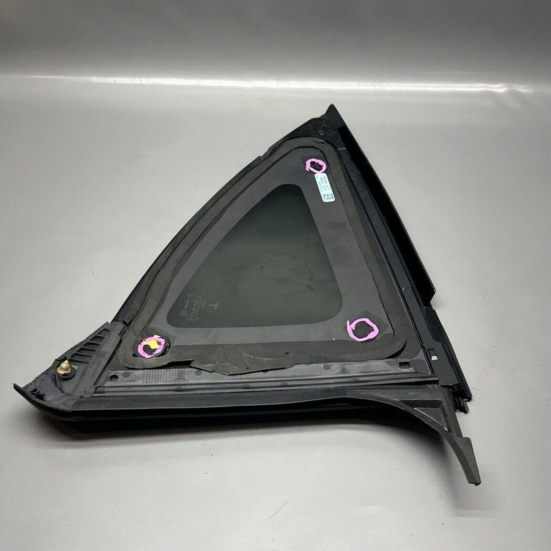 1673553-00-B TESLA MODEL Y QUARTER GLASS LEFT DRIVER 2020 2021 2022 2023 OEM 1673553-00-B