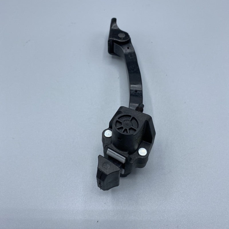 1089509-00-B TESLA MODEL 3 DOOR CHECK STRAP REAR 1089509-00-B 2017 2018 2019 OEM