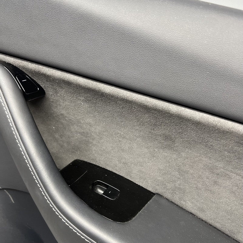 1497295-21-A TESLA MODEL Y DOOR PANEL RIGHT FRONT 2020 2021 2022 2023 OEM 1497295-21-A