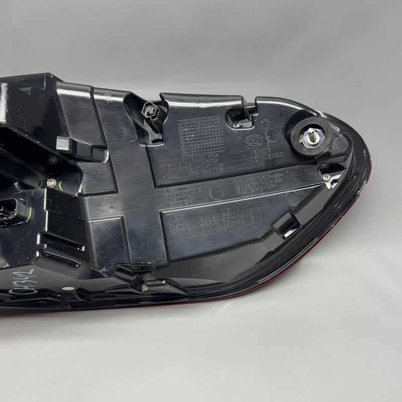 BMW X5 TAIL LIGHT LEFT DRIVER 2019 2020 2021 2022 2023 X5M OEM 3744226